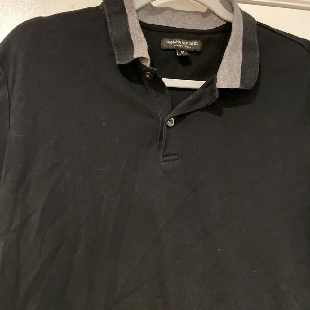 Banana Republic Luxury Touch Polo Shirt – Black w/ Gray Trim – Men’s M